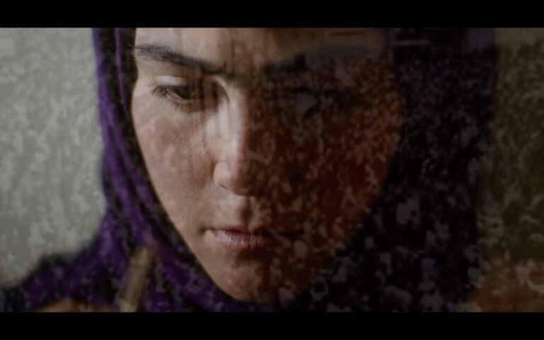 La Guerre En Elle / The War Inside Her